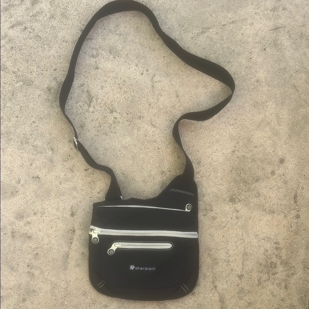 Sherpani Switch Black/White Small Crossbody Nylon Purse